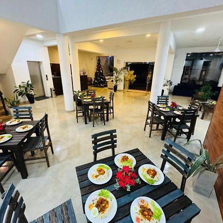 Lucky Transit Hotel - Katunayake Airport Zewnętrze zdjęcie
