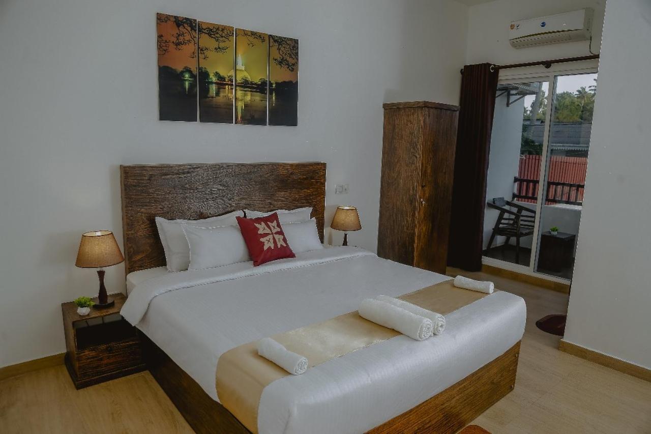 Lucky Transit Hotel - Katunayake Airport Zewnętrze zdjęcie