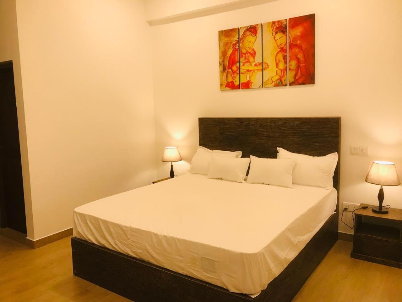 Lucky Transit Hotel - Katunayake Airport Zewnętrze zdjęcie
